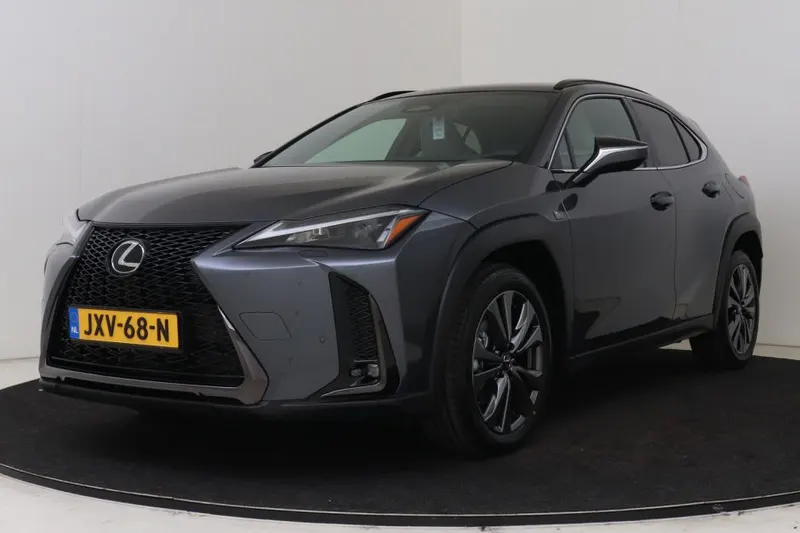 Lexus UX (2026)
