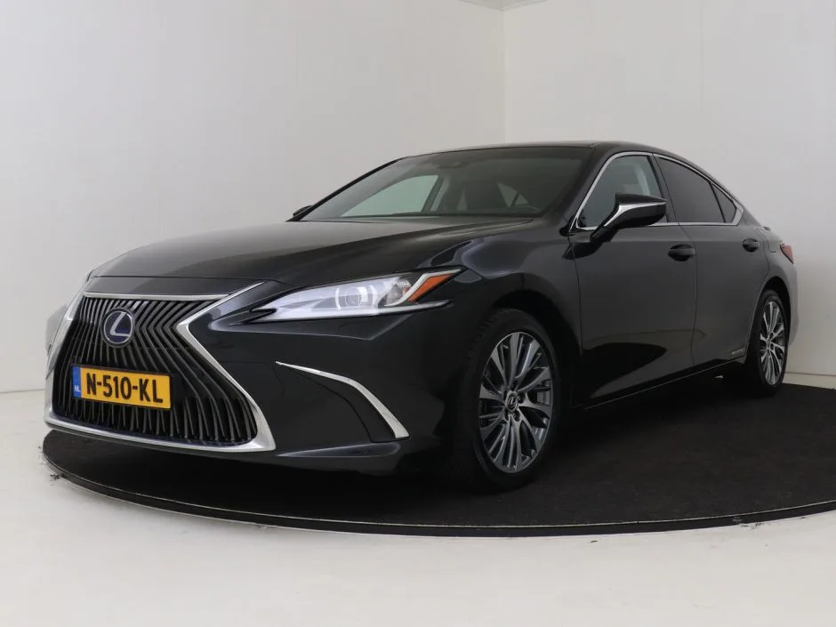 Lexus ES (2021) — foto 1