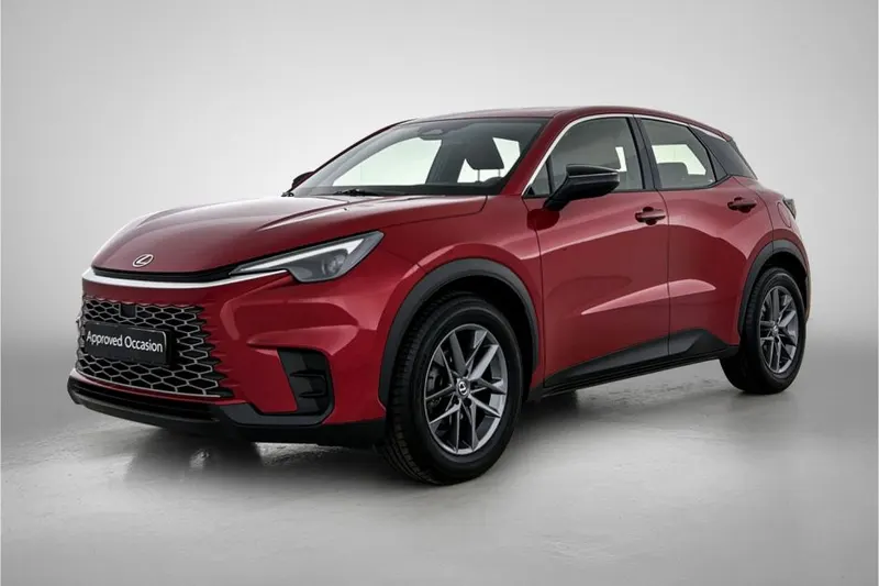 Lexus LBX (2024)