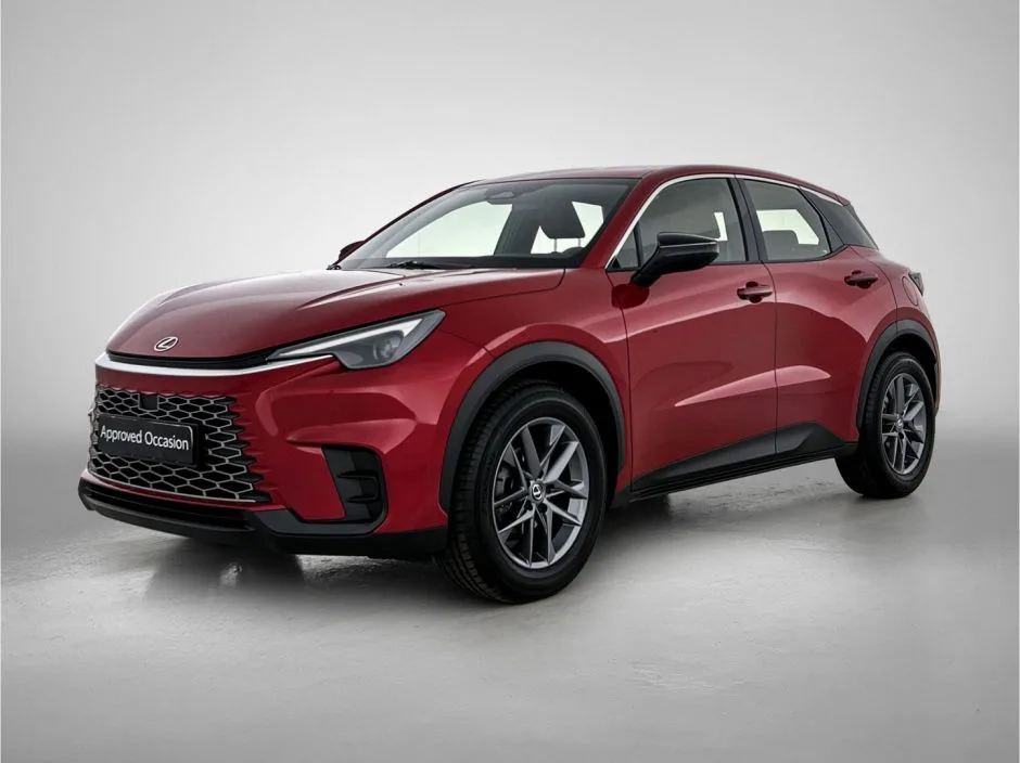 Lexus LBX (2024) — foto 1