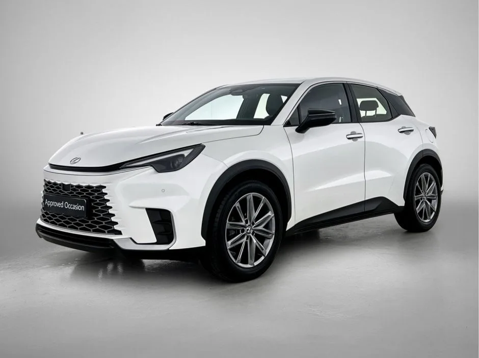 Lexus LBX (2024) — foto 1