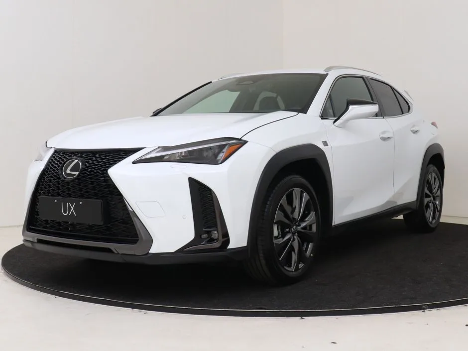 Lexus UX (2025) — foto 1