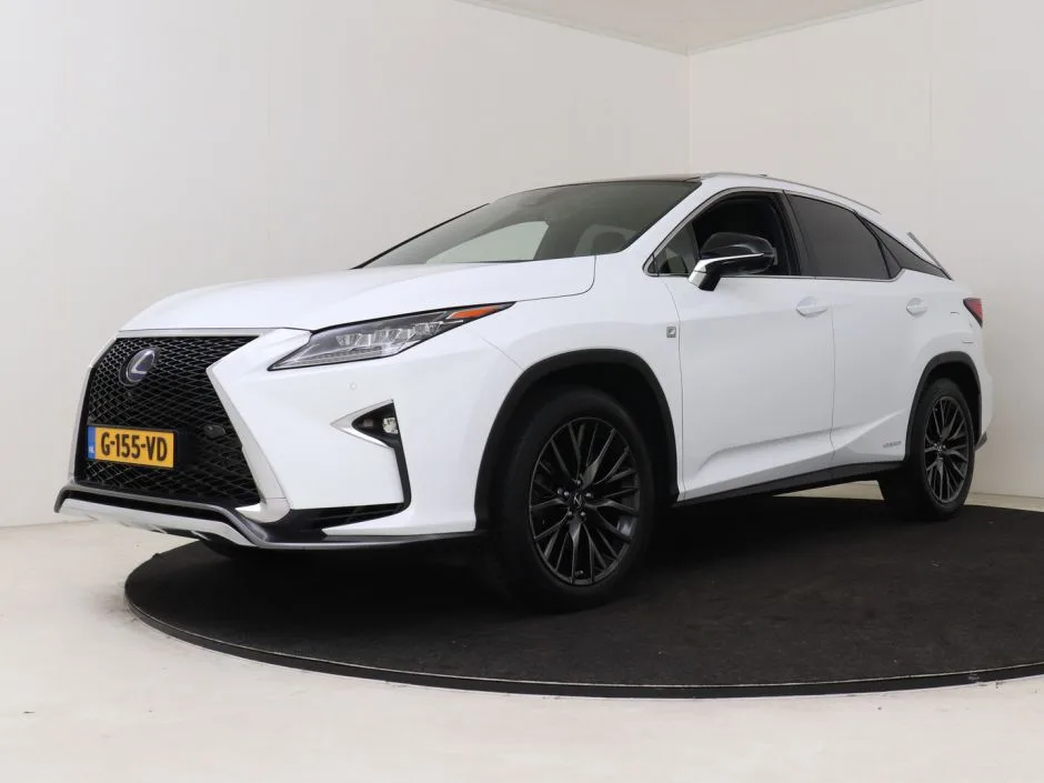 Lexus RX (2019) — foto 1
