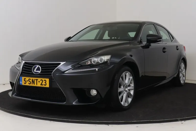 Lexus IS (2014)