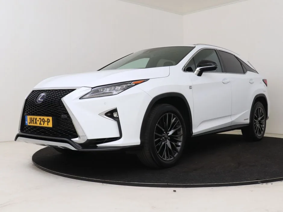 Lexus RX (2017) — foto 1