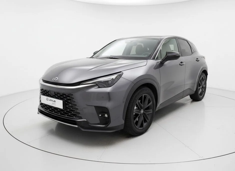Lexus LBX (2024) — foto 1