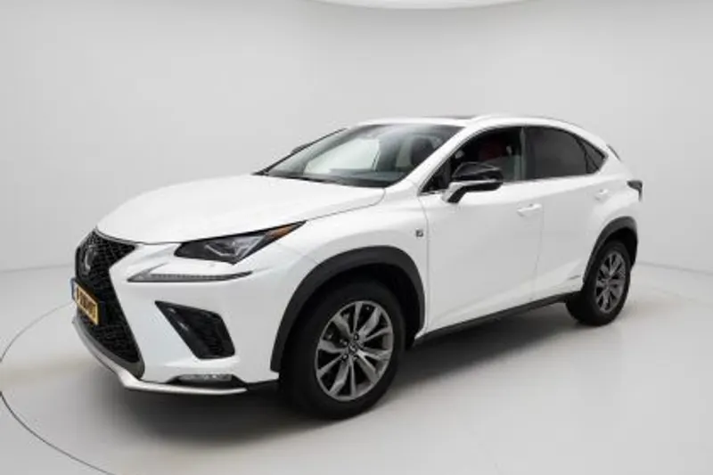 Lexus NX (2020)