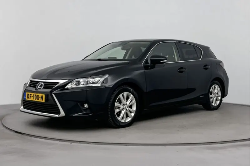 Lexus CT (2016)