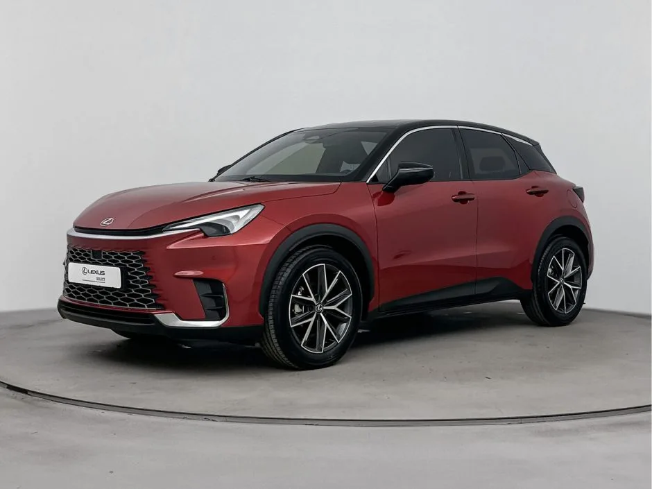 Lexus LBX (2025) — foto 1