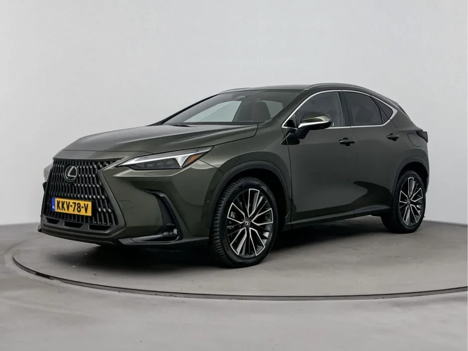 Lexus NX (2023) — foto 1