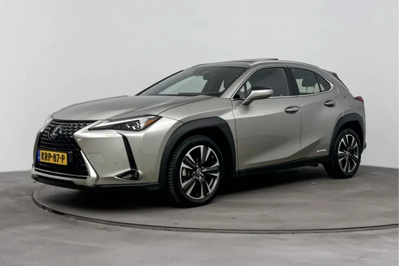 Lexus UX (2020)