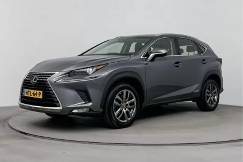 Lexus NX (2020)