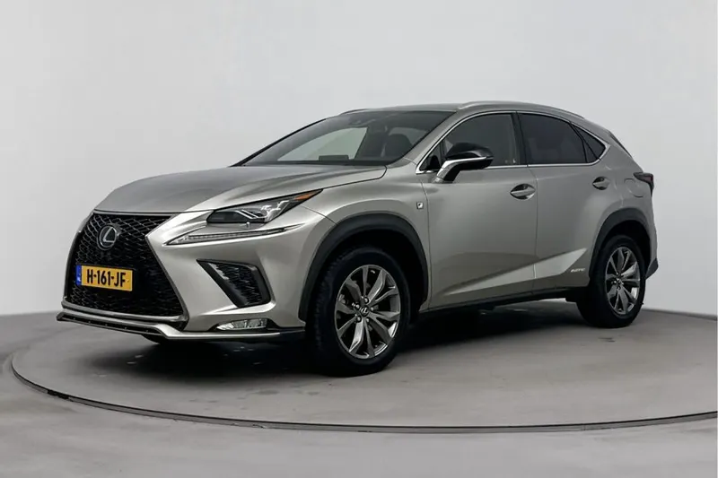 Lexus NX (2020)