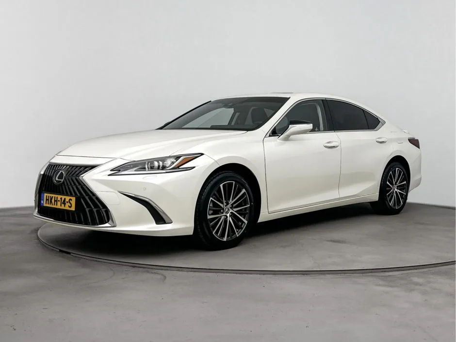 Lexus ES (2024) — foto 1