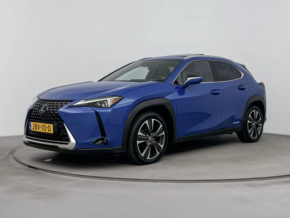 Lexus UX (2020) — foto 1