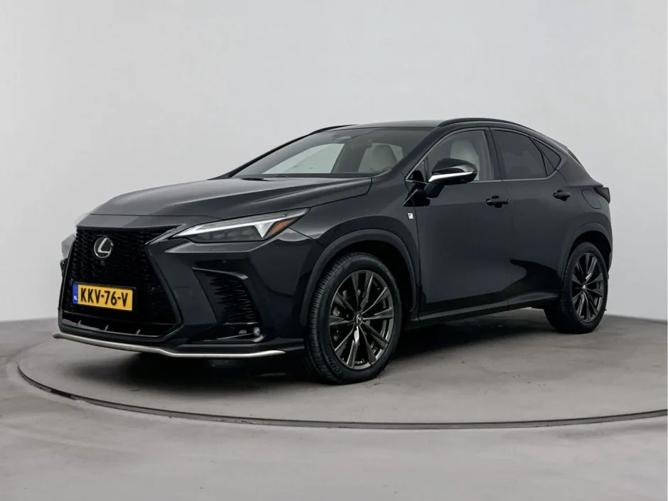 Lexus NX (2022) — foto 1