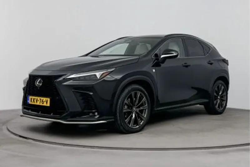 Lexus NX (2022)