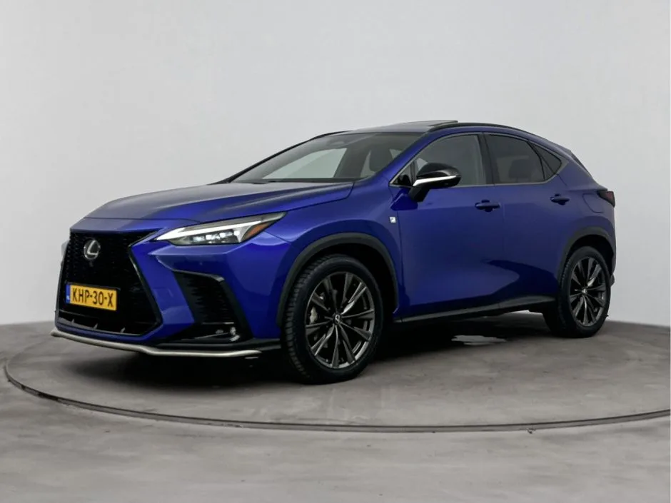 Lexus NX (2023) — foto 1