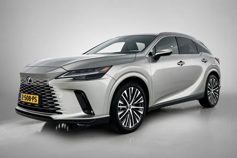 Lexus RX (2024)