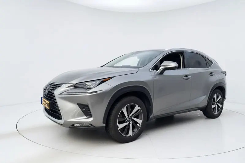 Lexus NX (2018)