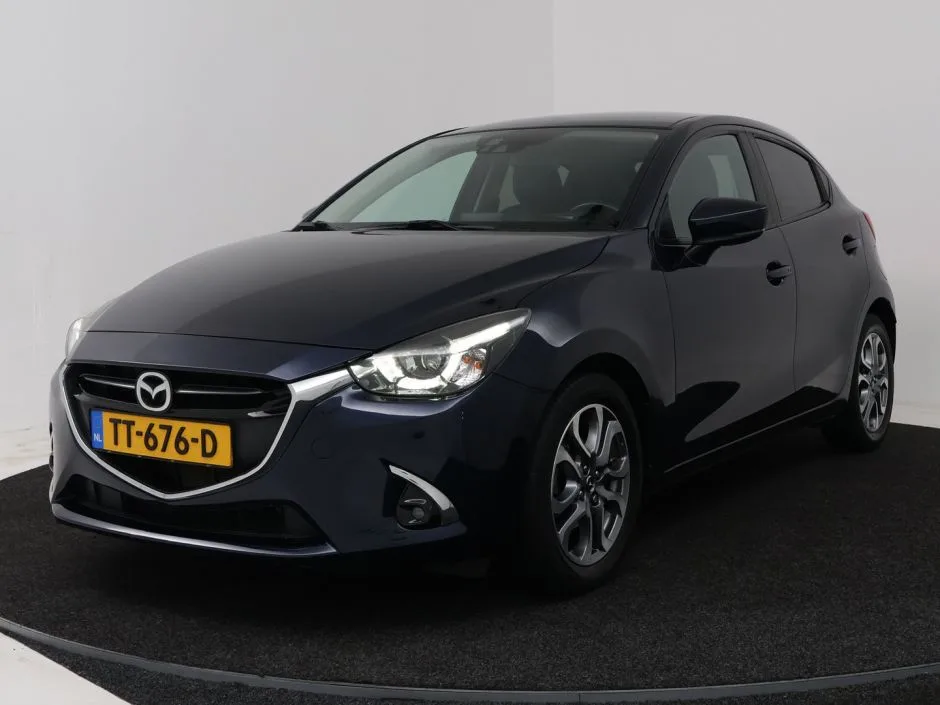 Mazda 2 (2018) — foto 1