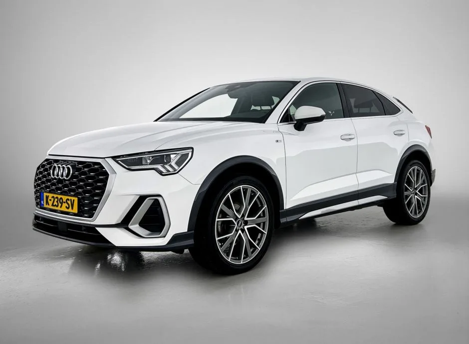 Audi Q3 (2021) — foto 1