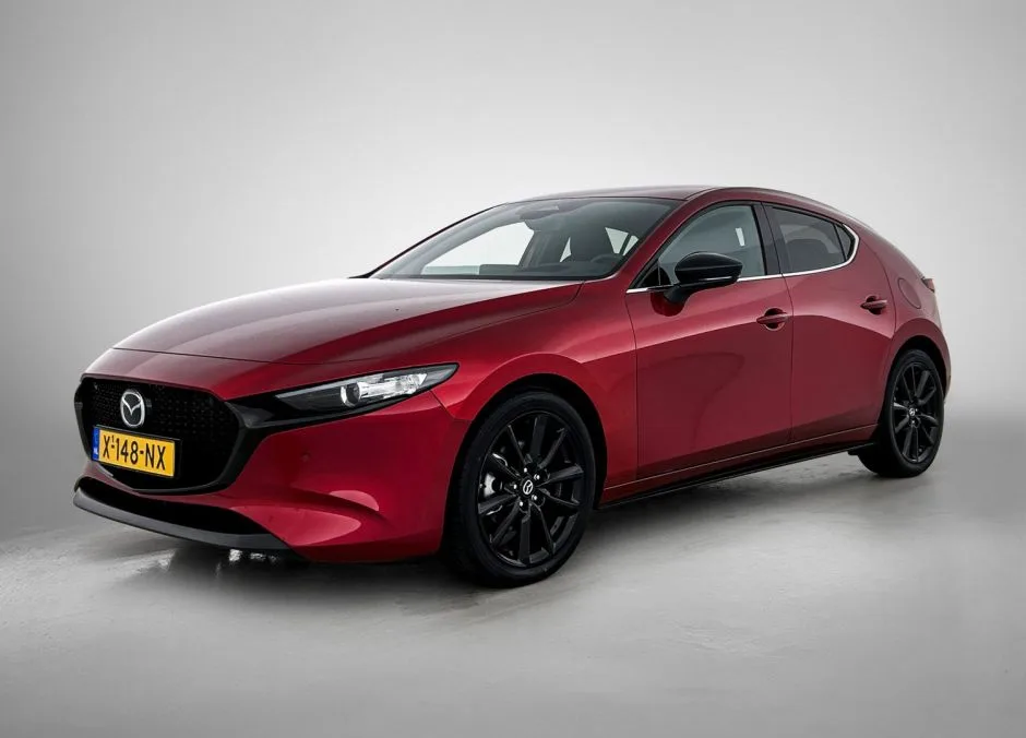 Mazda 3 (2023) — foto 1