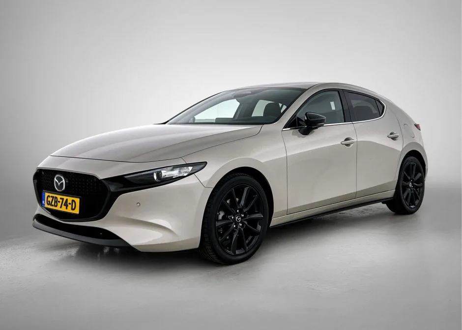 Mazda 3 (2024) — foto 1