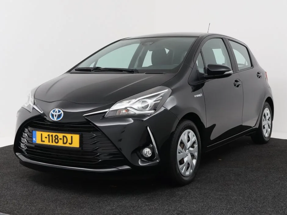 Toyota Yaris (2020) — foto 1