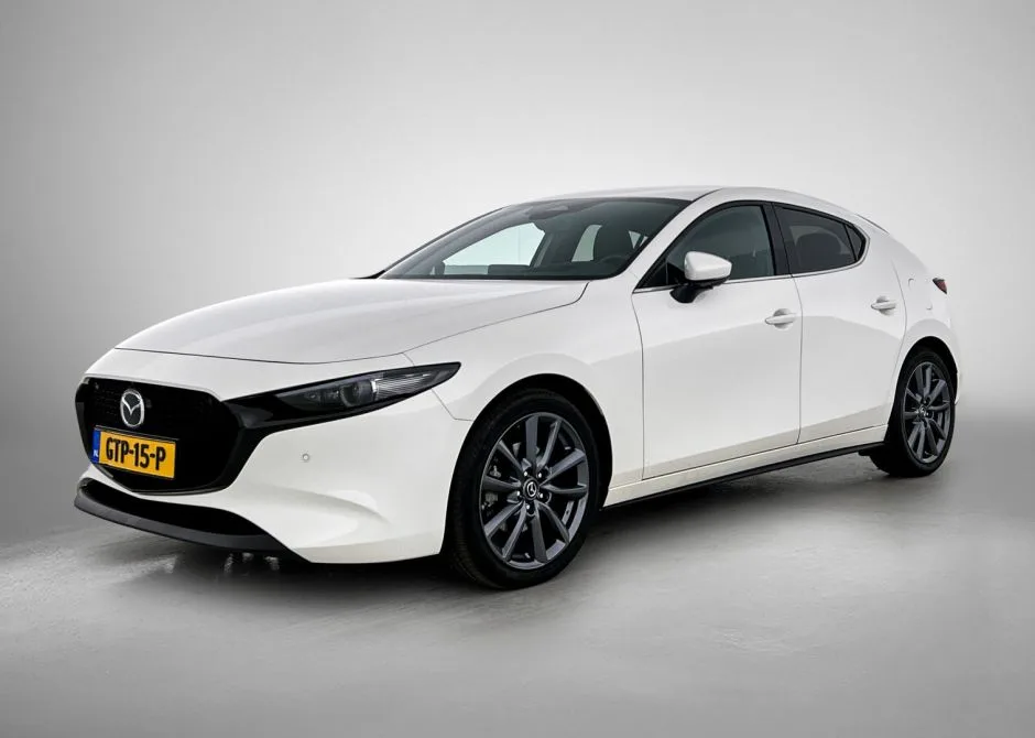 Mazda 3 (2024) — foto 1