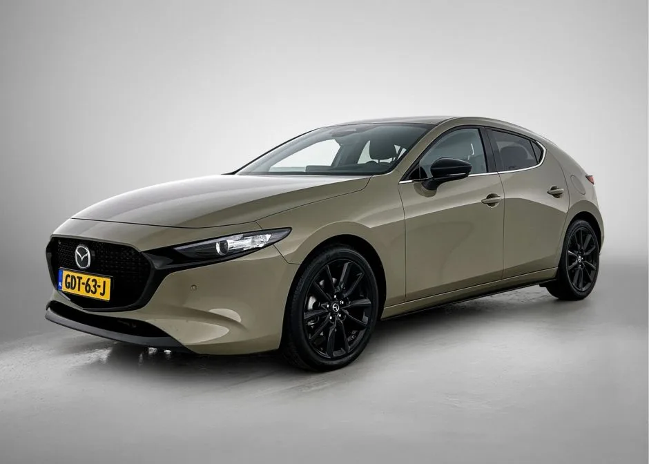 Mazda 3 (2024) — foto 1