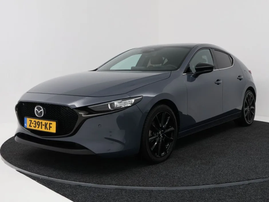 Mazda 3 (2024) — foto 1