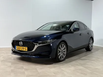 Mazda 3 (2024) — foto 1