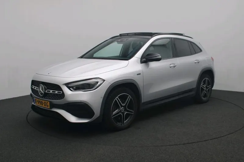 Mercedes-Benz GLA (2021)