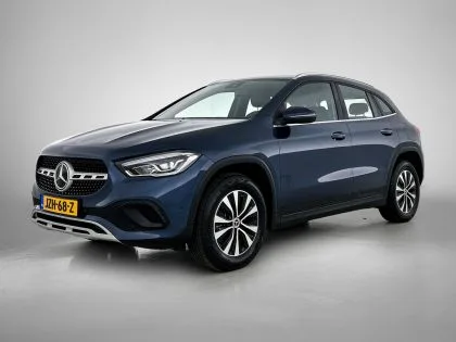 Mercedes-Benz GLA (2023) — foto 1