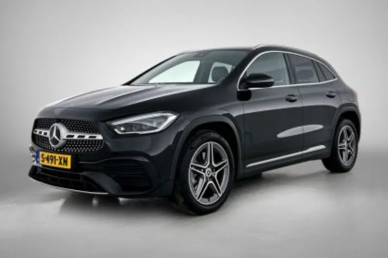 Mercedes-Benz GLA (2021)