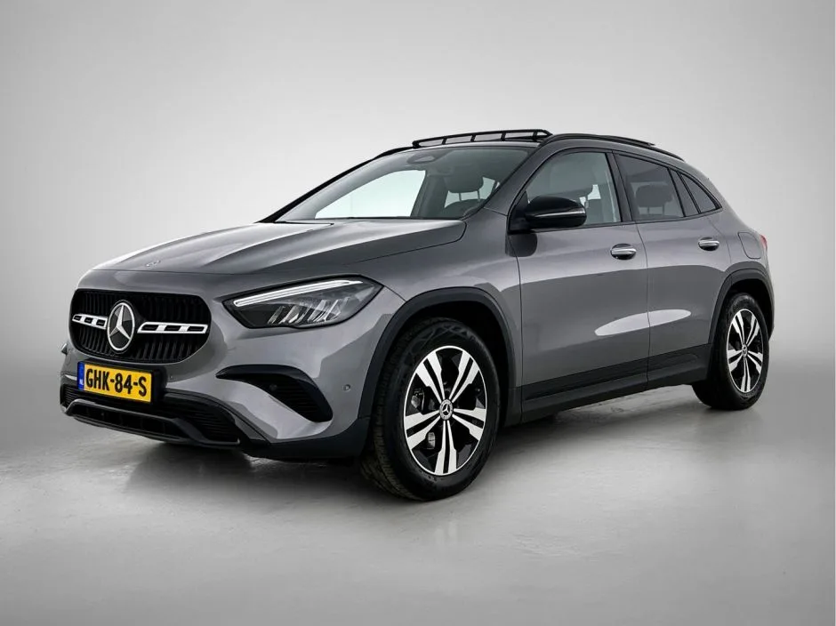 Mercedes-Benz GLA (2024) — foto 1