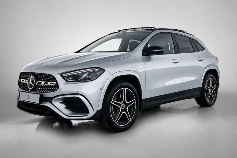 Mercedes-Benz GLA (2025)