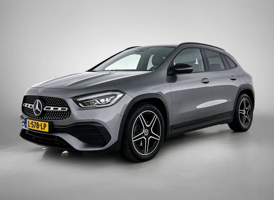 Mercedes-Benz GLA (2021) — foto 1