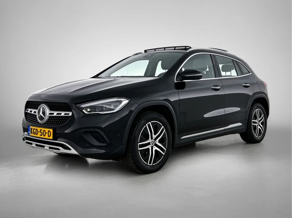 Mercedes-Benz GLA (2023) — foto 1