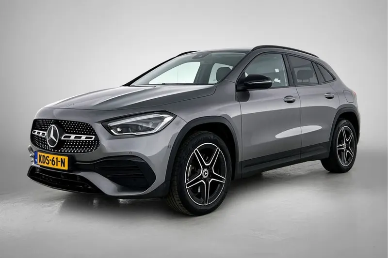 Mercedes-Benz GLA (2022)
