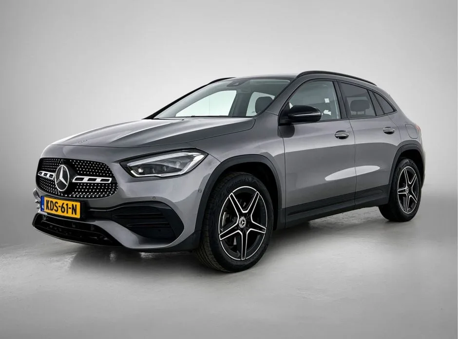 Mercedes-Benz GLA (2022) — foto 1
