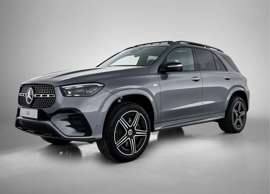 Mercedes-Benz GLE (2025) — foto 1