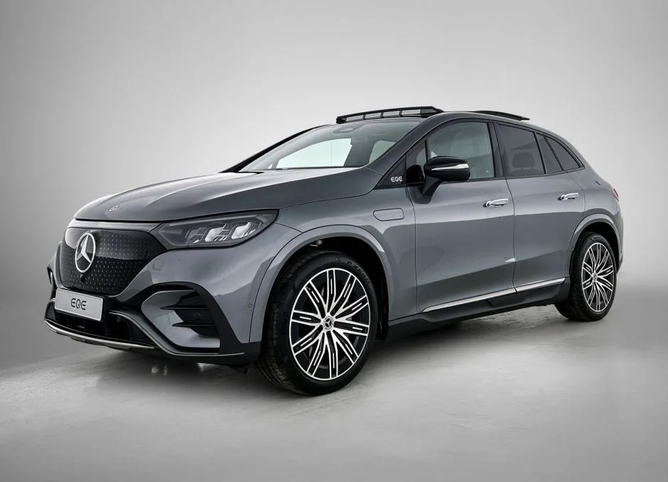 Mercedes-Benz EQE (2026) — foto 1