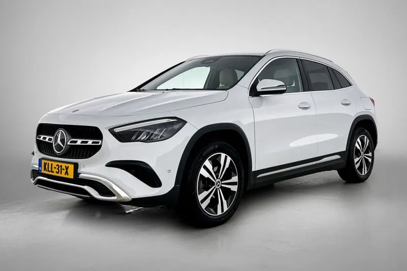Mercedes-Benz GLA (2024)