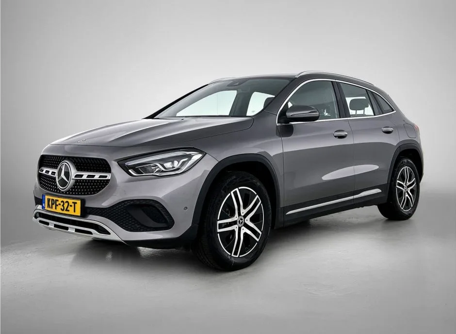 Mercedes-Benz GLA (2022) — foto 1