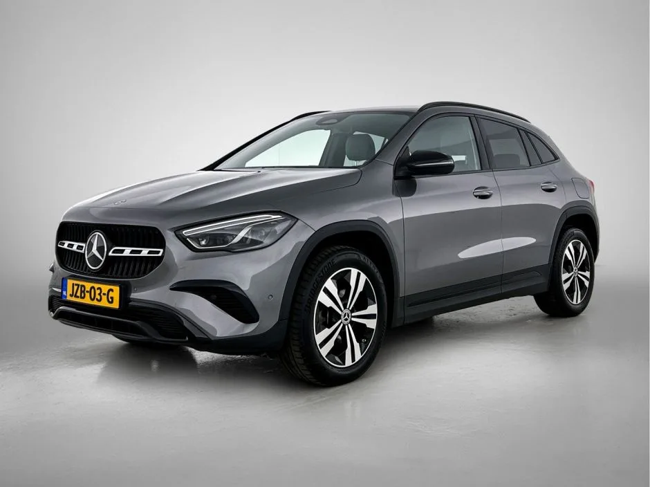 Mercedes-Benz GLA (2024) — foto 1