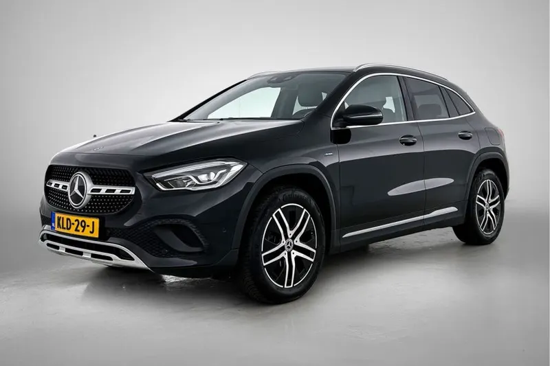 Mercedes-Benz GLA (2021)