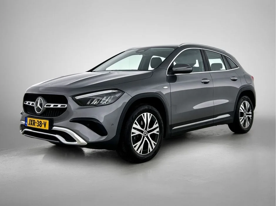 Mercedes-Benz GLA (2025) — foto 1
