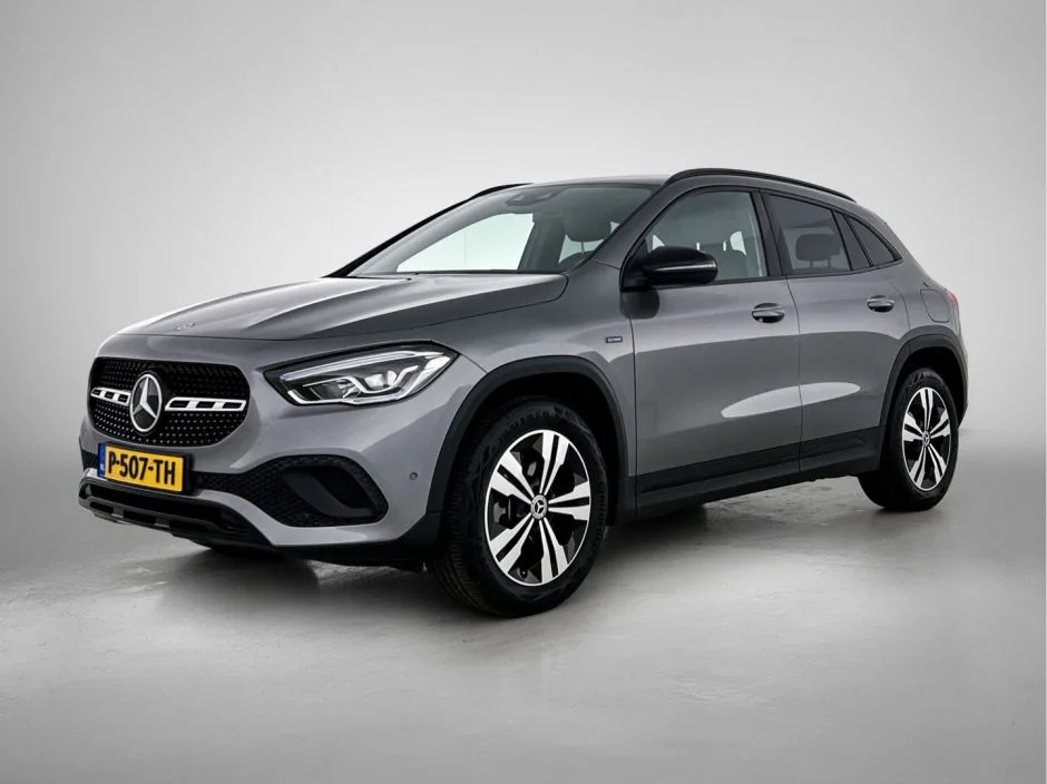 Mercedes-Benz GLA (2021) — foto 1